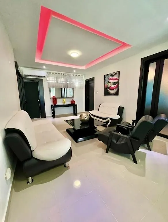 Appartamento Luxury 5 Beds Penthouse - Private Jacuzzi & Karaoke Bar Santiago De Los Caballeros